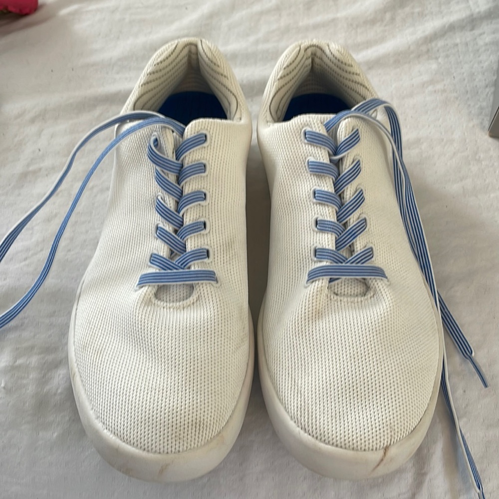 Atoms size 10